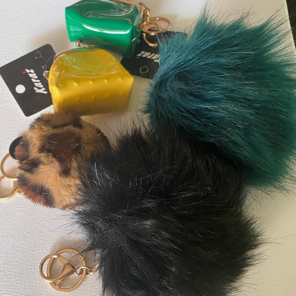 Assorted keychains - Picture 4 of 9